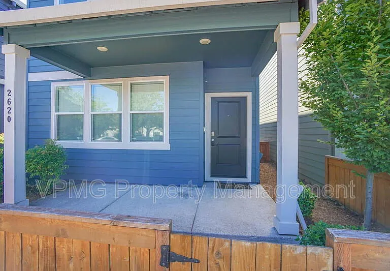 2620 NE 117th Pl — Photo 3