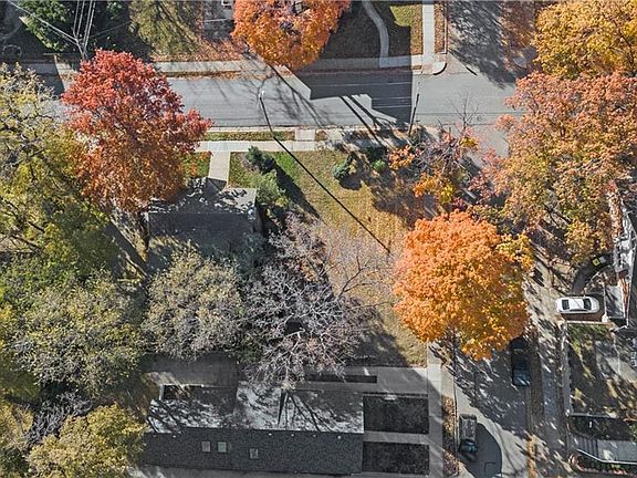 5th image of 1118 W 48th St
