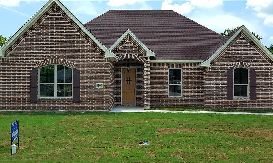 1st image of 1107 Lynnwood Dr
