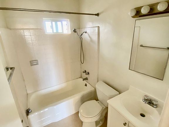 5th image of 4671 Westlawn Ave #4675