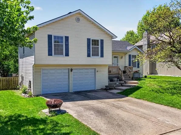 17 NW 102nd Ter, Kansas City, MO 64155