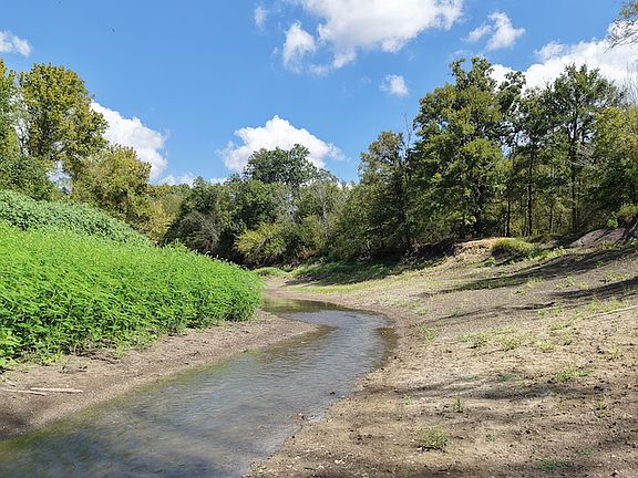 3rd image of Shawnee