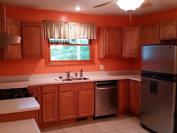 3rd image of 4122 Cottage Ave