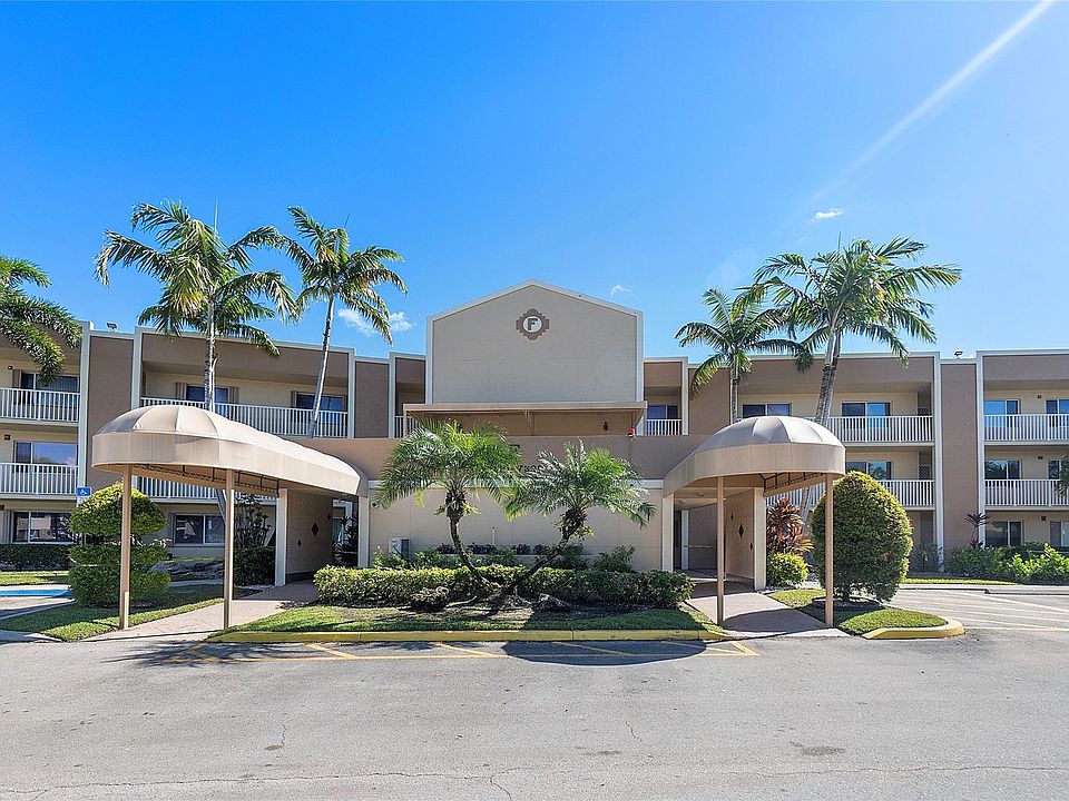 1st image of 7358 N Devon Drive #208