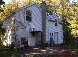 34 Pickering Rd, Blackstone, MA 01504