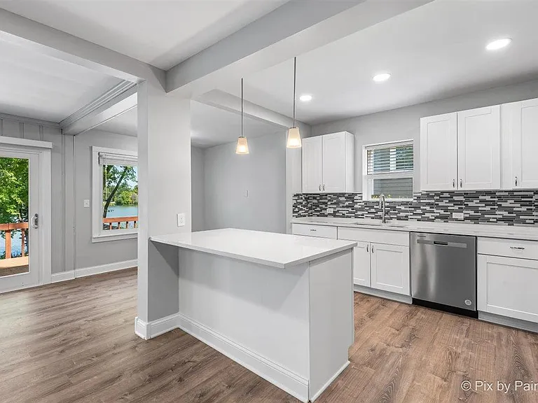 24060 N Lakeside Dr — Photo 8