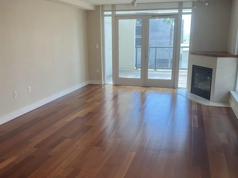 1199 Pacific Hwy #307 — Photo 10