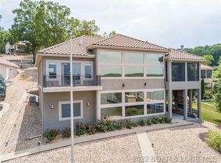 425 Southbeach Blvd, Sunrise Beach, MO 65079