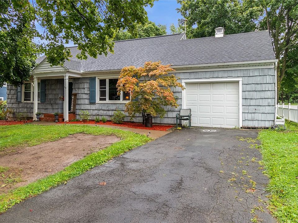 1st image of 119 Rose Dr