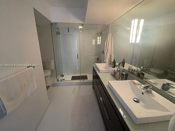 3rd image of 3530 Mystic Pointe Dr APT 3007