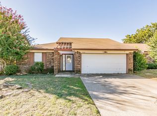 7524 Little Rock Ln, Fort Worth, TX 76120