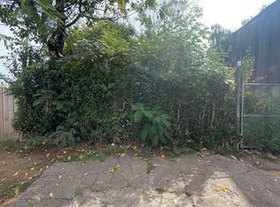 3027 N American St, Philadelphia, PA 19133