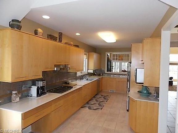 2nd image of 428 E Glengary Cir