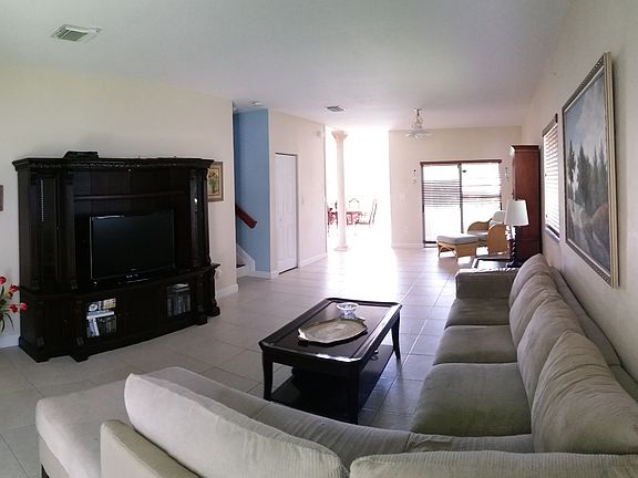 5th image of 336 NE 31st Ave
