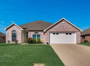 3205 Canary Ln, Midlothian, TX 76065