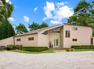 19 Saddle Ln, East Hampton, NY 11937