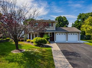 42 Fielek Ter, Parlin, NJ 08859