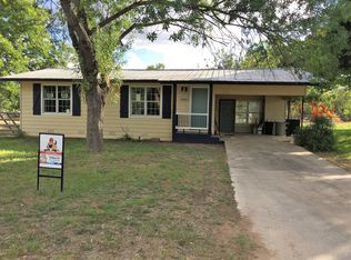 19421 S Priarie St, Lytle, TX 78052