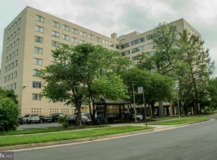 6641 Wakefield Dr APT 916, Alexandria, VA 22307