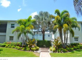 229 7th Ave S APT 102, Naples, FL 34102