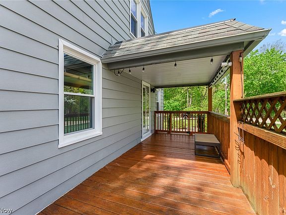 4th image of 31 Roosevelt Dr