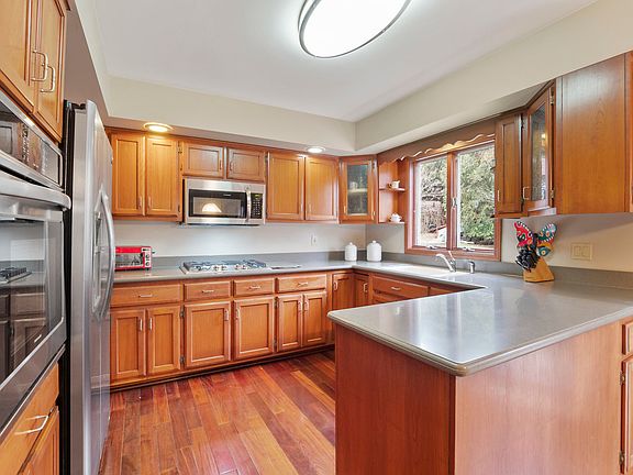 5th image of 4 Windwood Dr