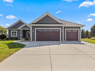 3013 Crosswinds, Racine, WI 53403