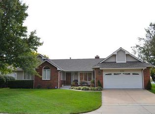 2324 N Ridgefield Cir, Wichita, KS 67205