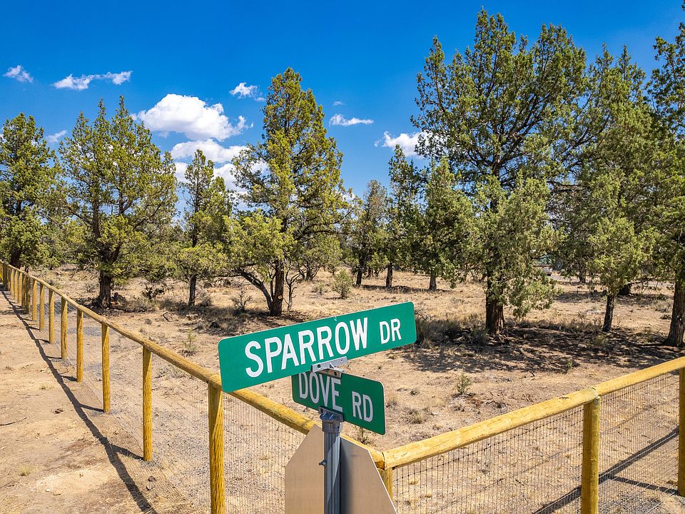 1st image of SW Sparrow Dr #19
