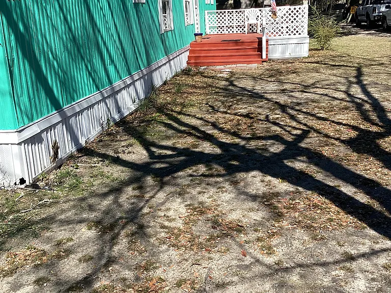 670 Belair Ave — Photo 3