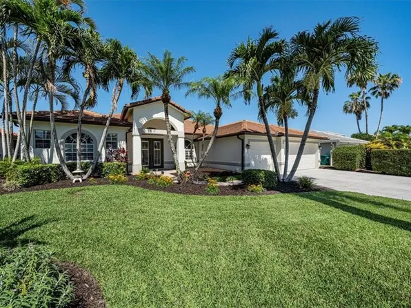 3389 Mystic River DR, NAPLES, FL 34120