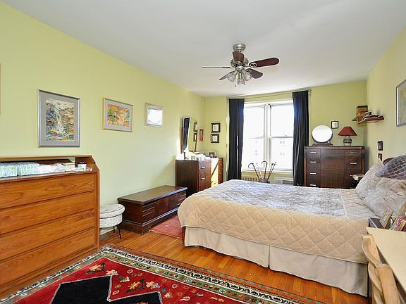 3rd image of 2530 Independence Ave APT 3K