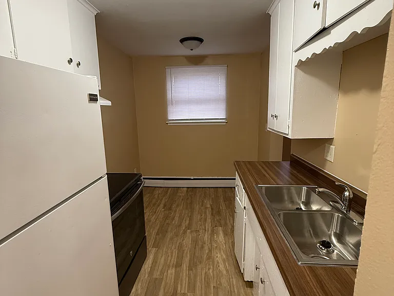 1115 York Ave #1 — Photo 9