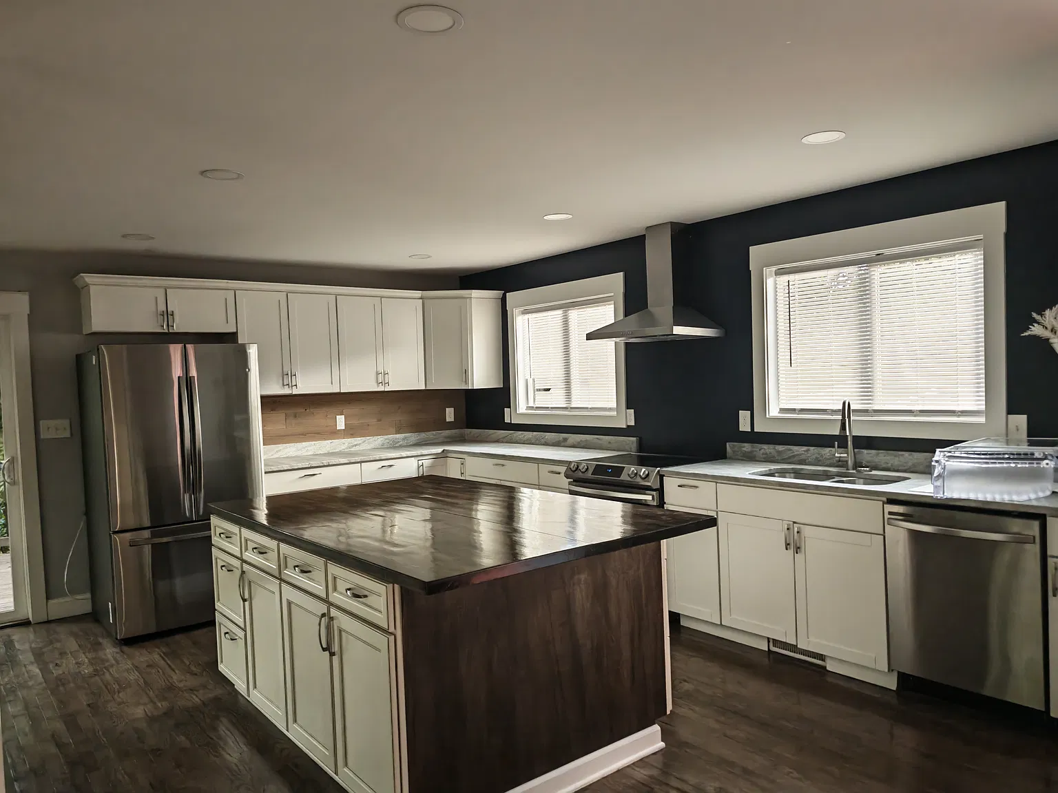 2306 Williamsburg Rd — Photo 4