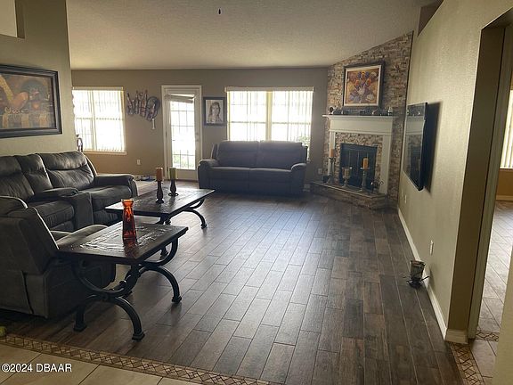 3rd image of 5469 Carmody Lake Dr