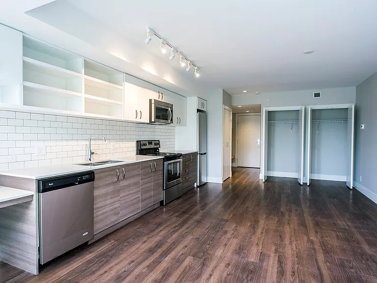 2525 Carnarvon St #312 — Photo 13