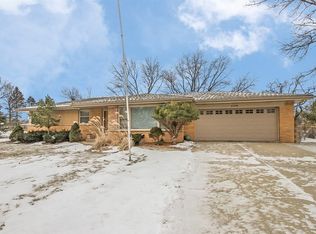 1104 N Maple Ln, Prospect Heights, IL 60070