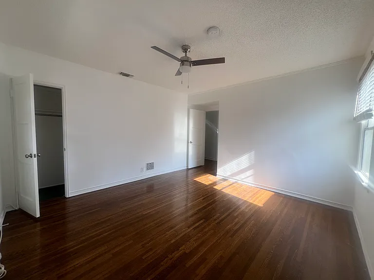 445 N Doheny Dr #F — Photo 13