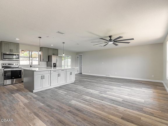 4th image of 1209 Sunland Rd