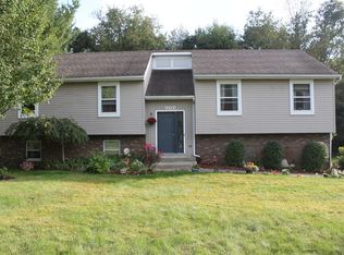 707 Highland Dr, Middlebury, IN 46540