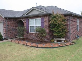 5211 S Redbud Pl W, Sand Springs, OK 74063