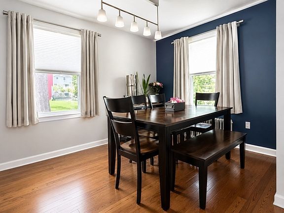 4th image of 38 Veranda Ave