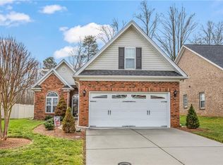 641 Woodlake Park Dr, Kernersville, NC 27284