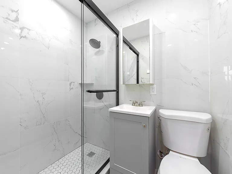 310 S 4th St #5F — Photo 5