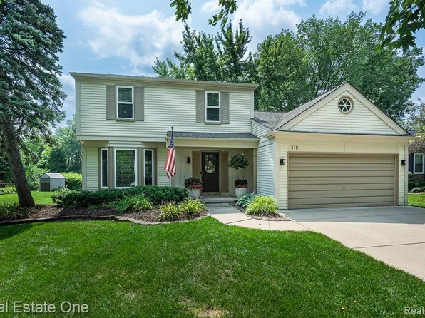 318 Arlington Dr, Rochester Hills, MI 48307