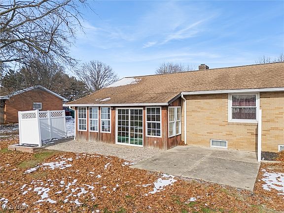 5th image of 7680 Brookview St