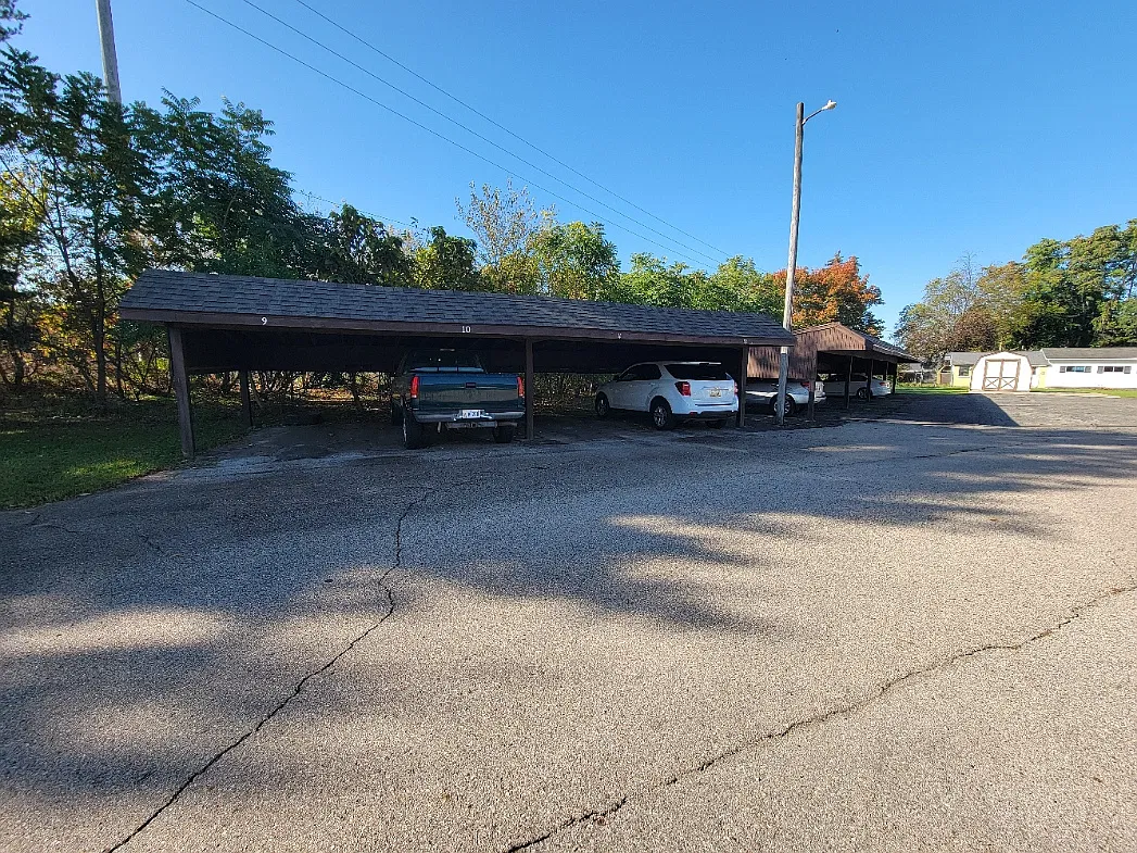 2 bed, 900 sqft, $1,200 — Photo 3