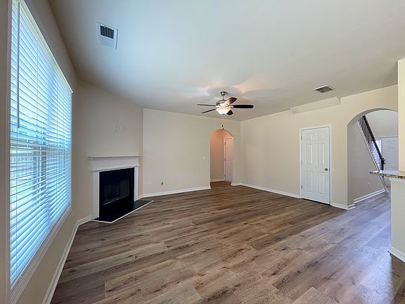 5th image of 3084 Tofte Dr