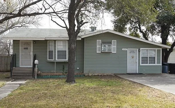 224 Marquette Dr
