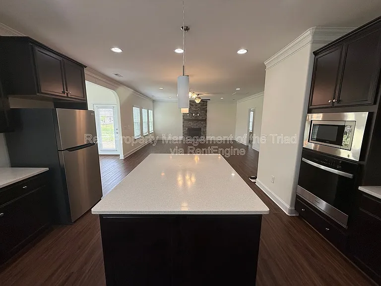 5741 Marblehead Dr — Photo 10